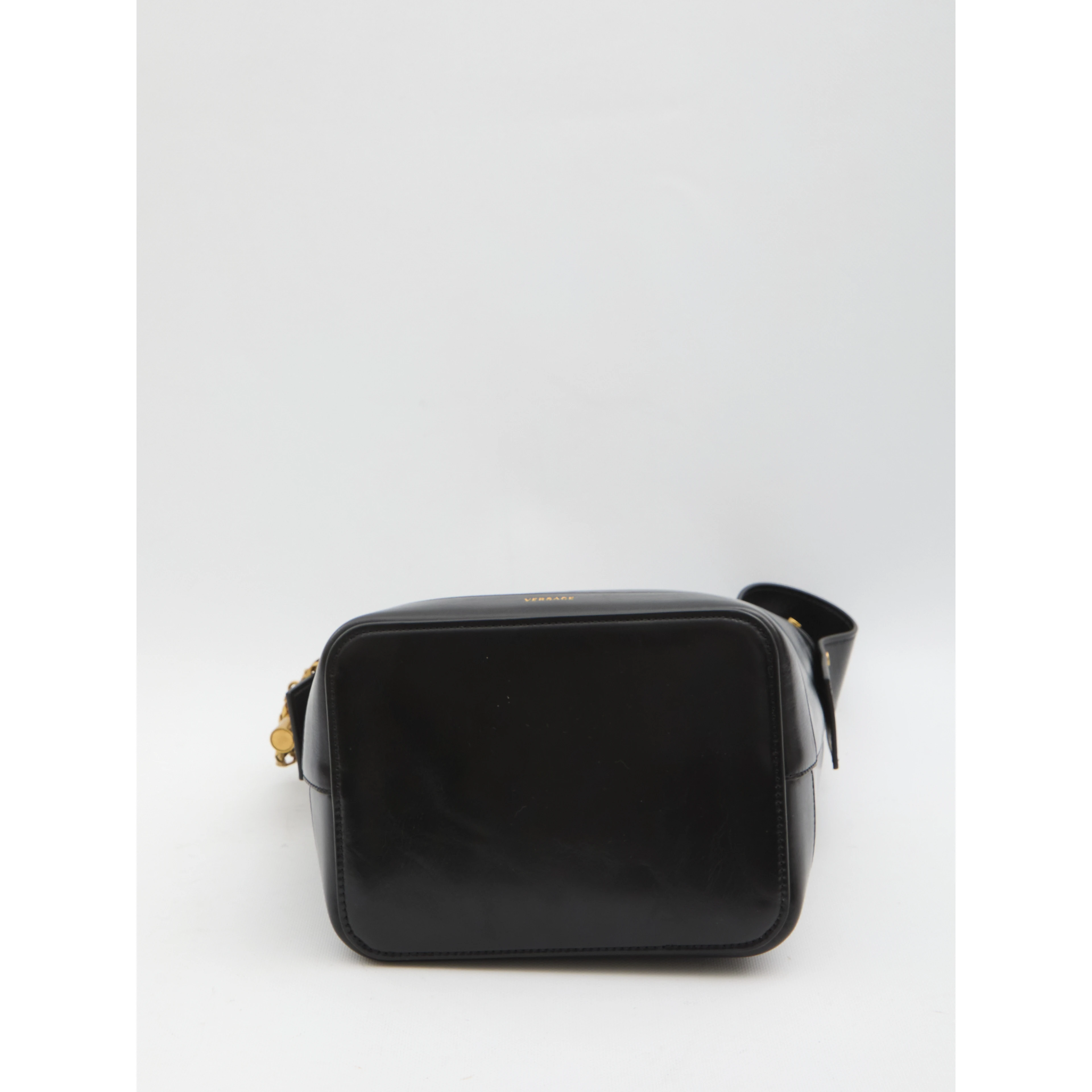Medusa bucket bag