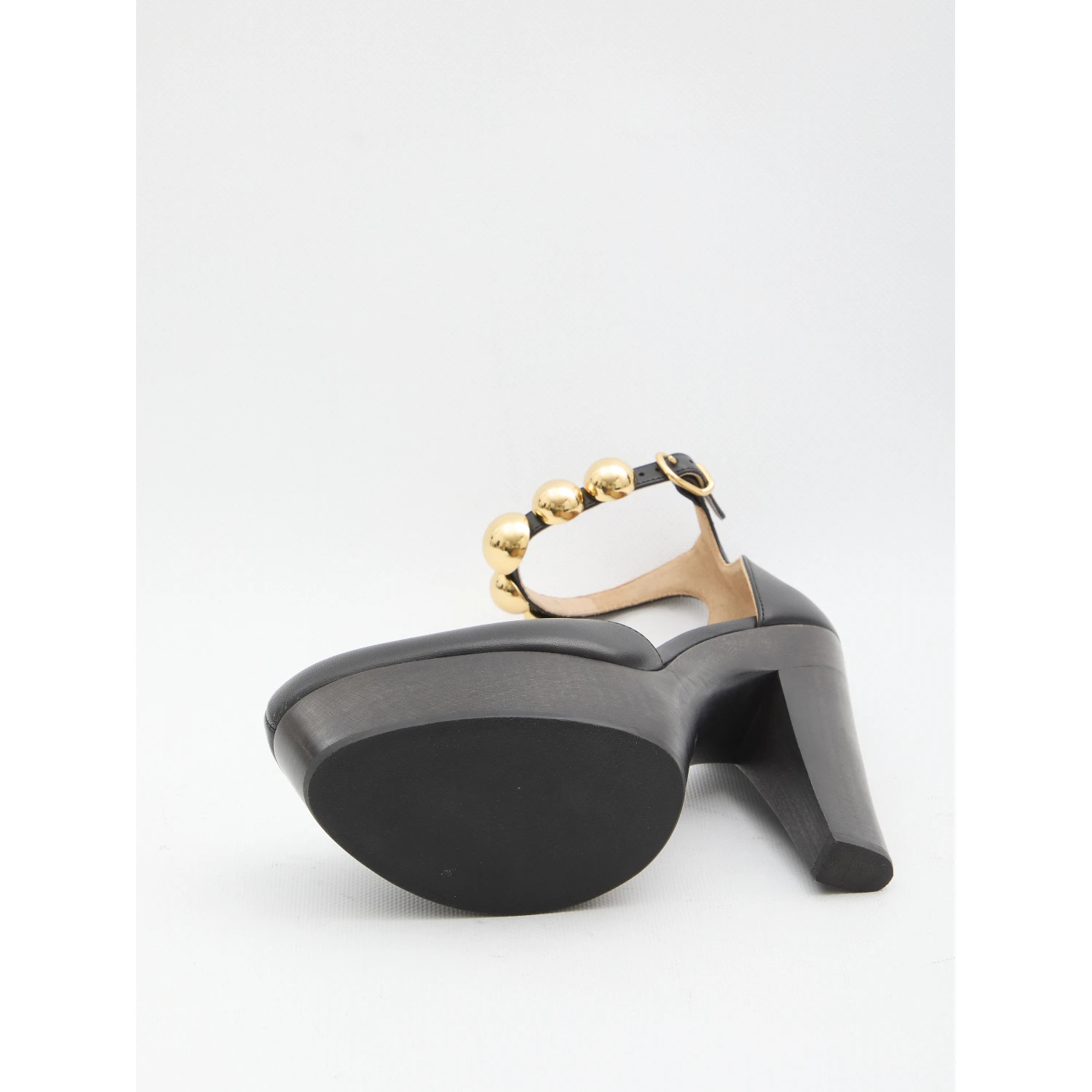 Lola platform pumps