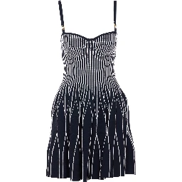 فساتين إليزابيتا فرانكي باللون الأسود