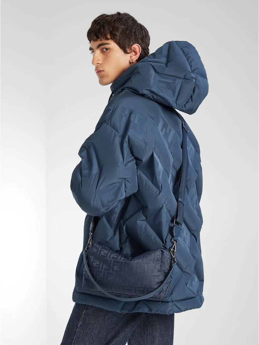 حقائب فندي.. أزرق