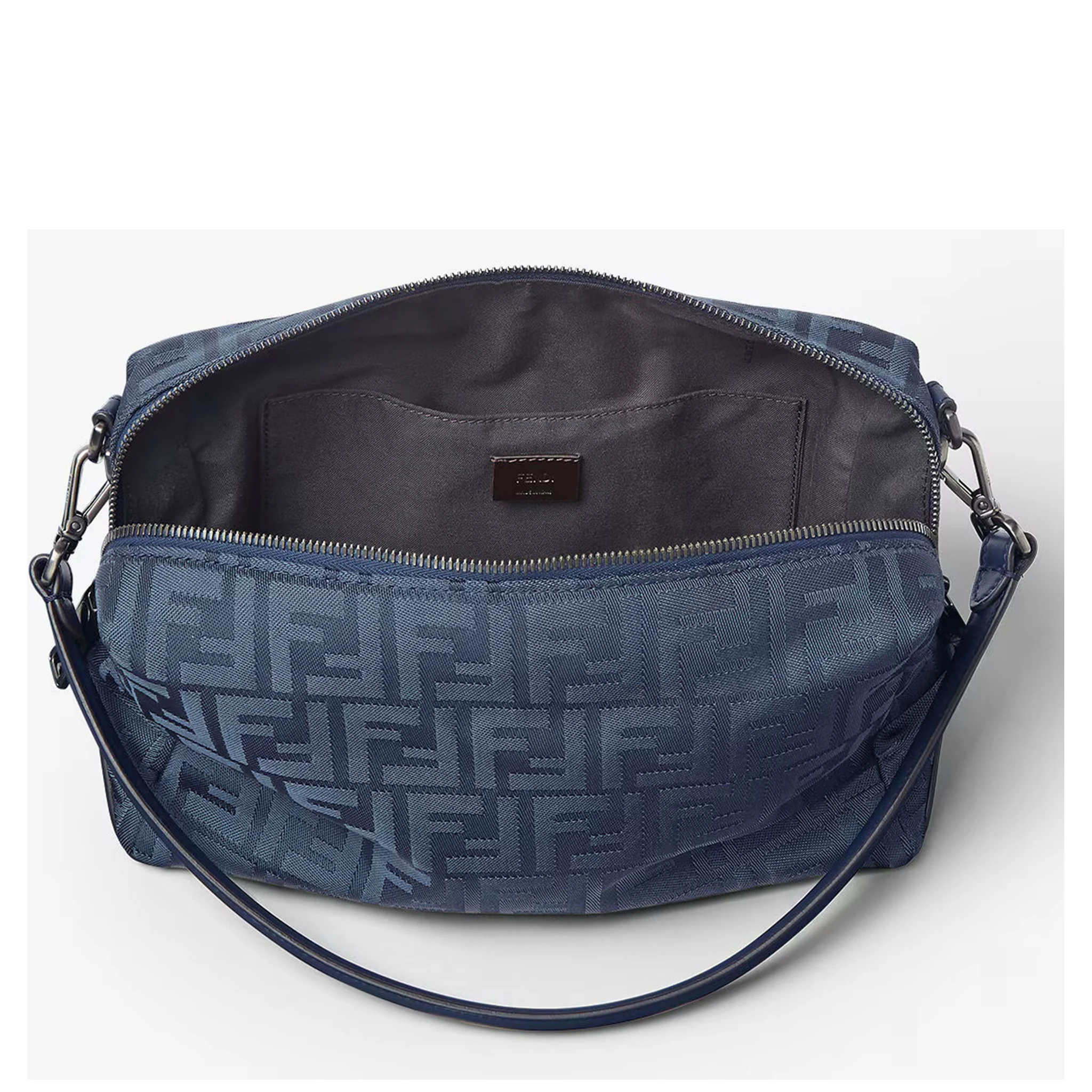 حقائب فندي.. أزرق