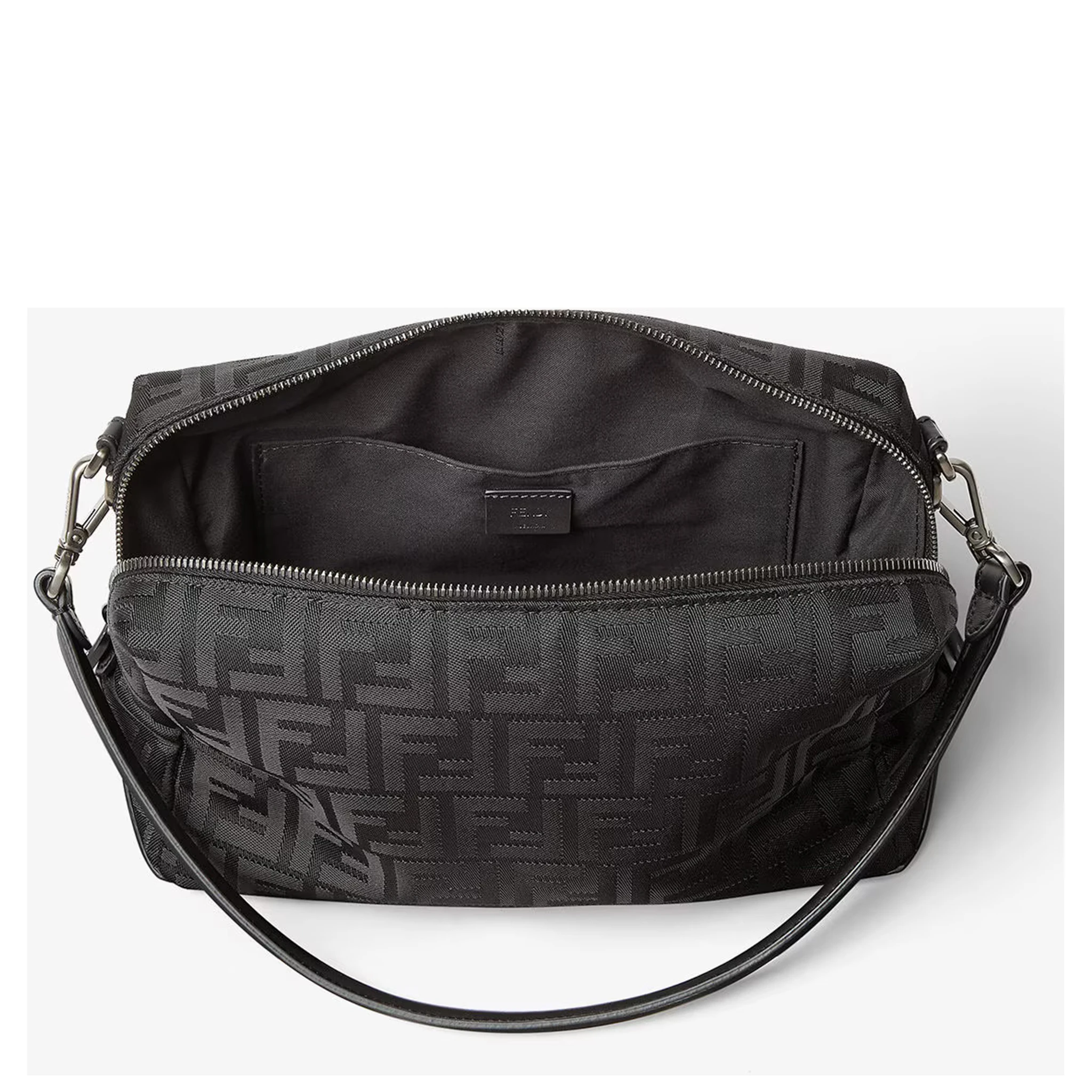 حقائب فندي.. أسود