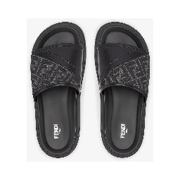 صندل فندي أسود