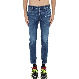 SKATER JEANS