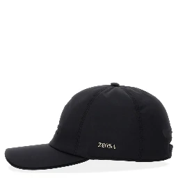 قبعة بيسبول بشعار