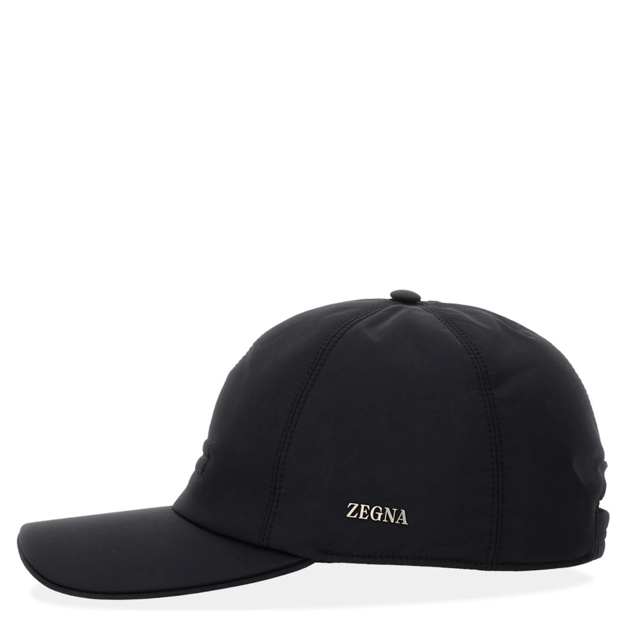 قبعة بيسبول بشعار