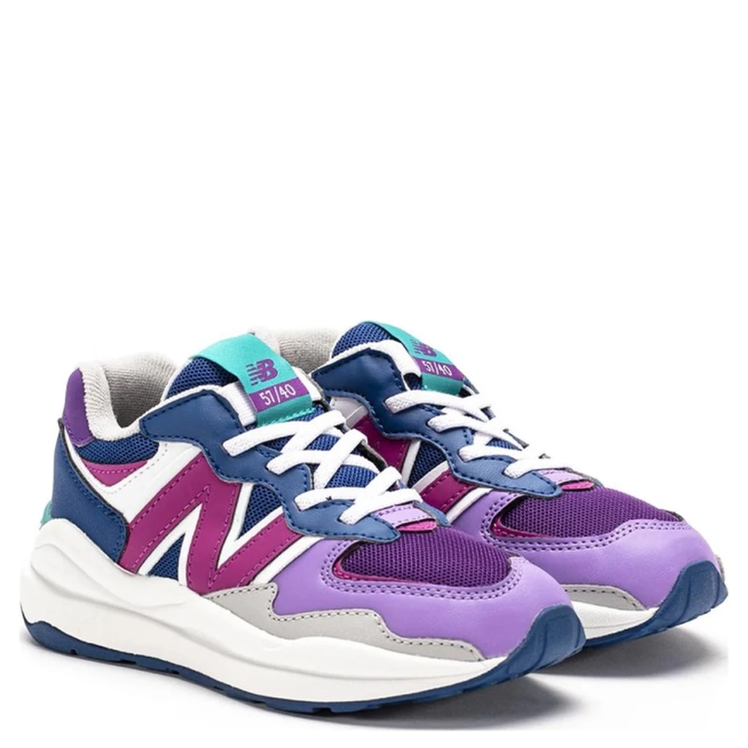 SNEAKER WITH LOGO