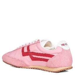 أحذية رياضية من بروكس 1949