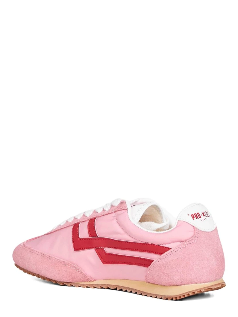 أحذية رياضية من بروكس 1949