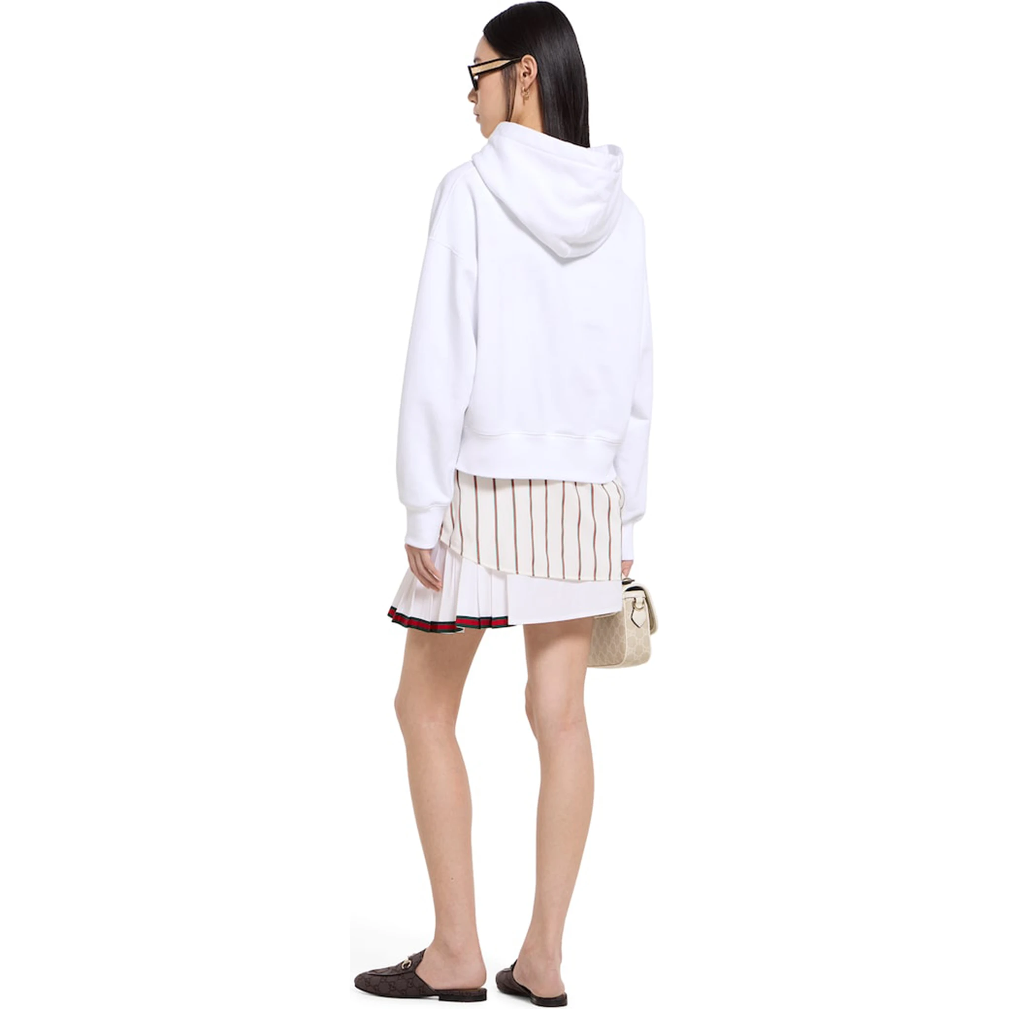 كنزات غوتشي بيضاء