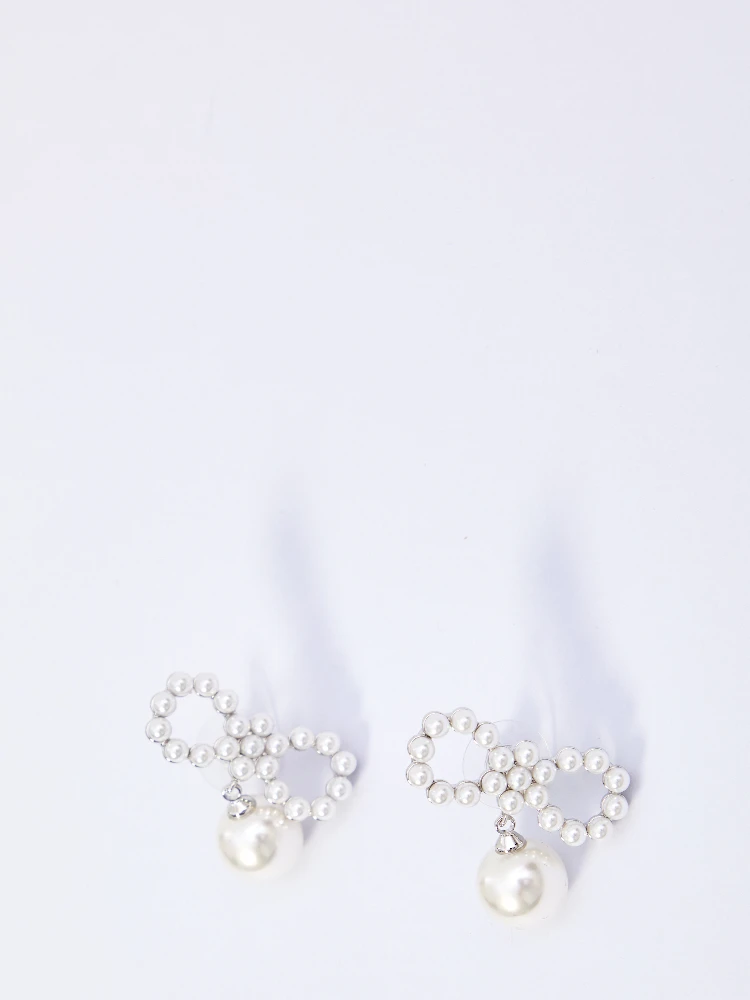 Pearl bow earrings