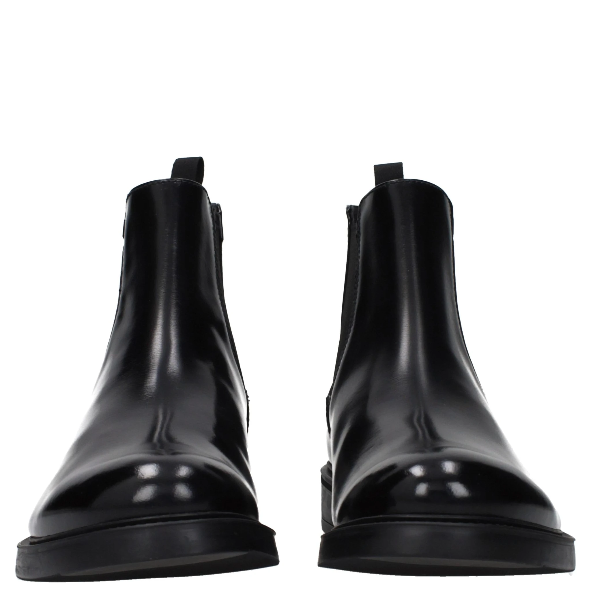 حذاء كاحل من الجلد الأسود