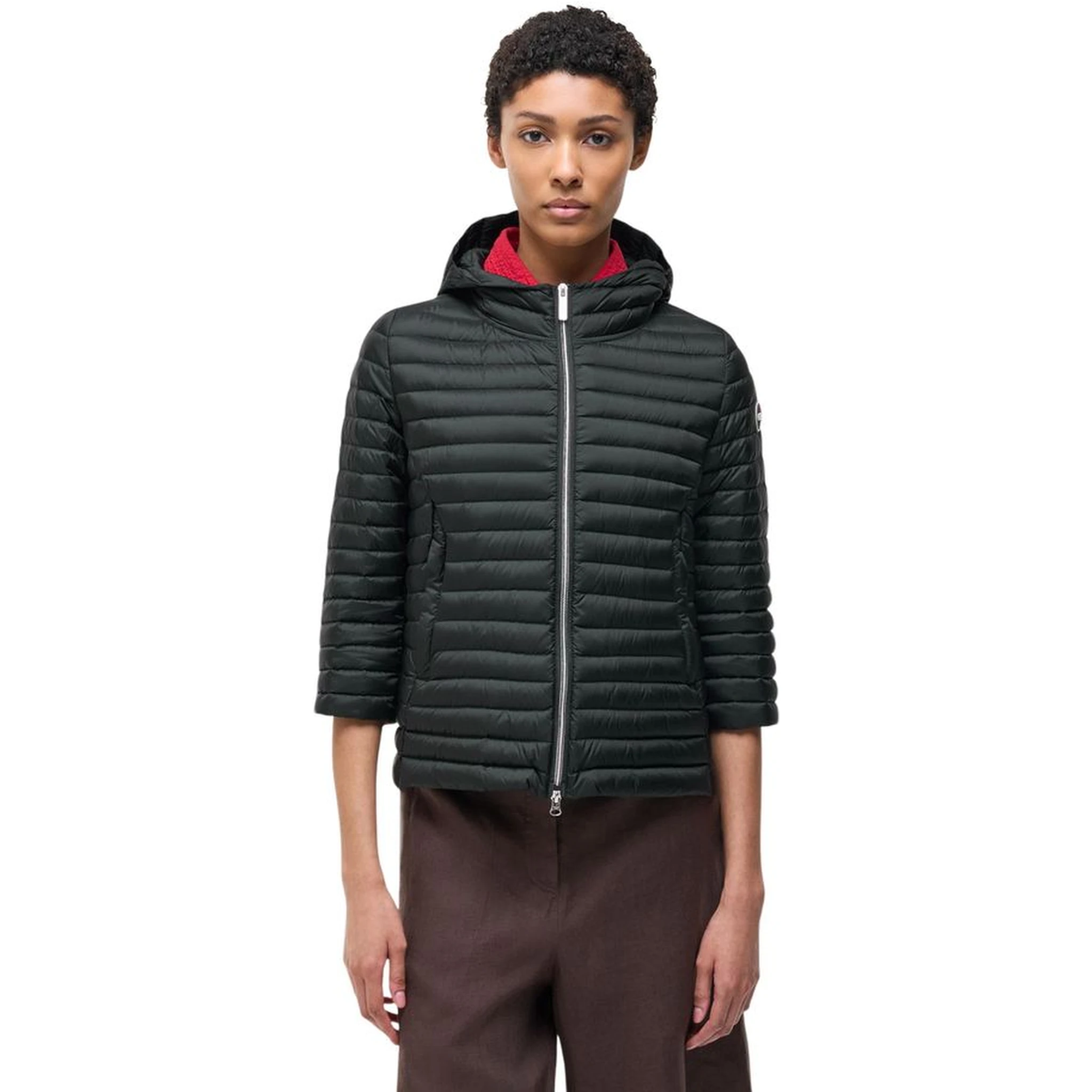 سترة خارجية سوداء من البولياميد