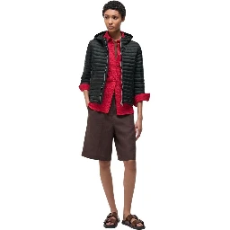 سترة خارجية سوداء من البولياميد