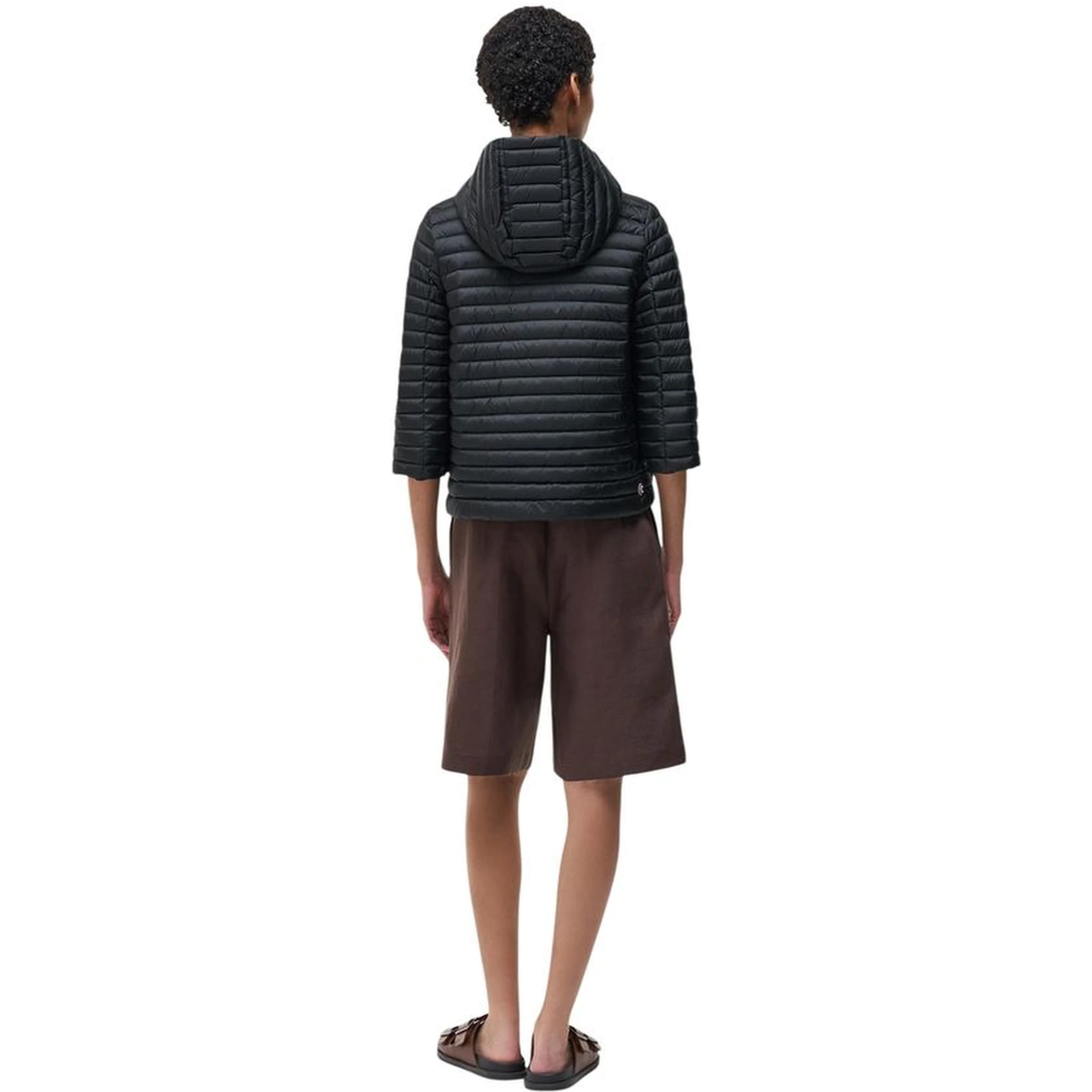 سترة خارجية سوداء من البولياميد