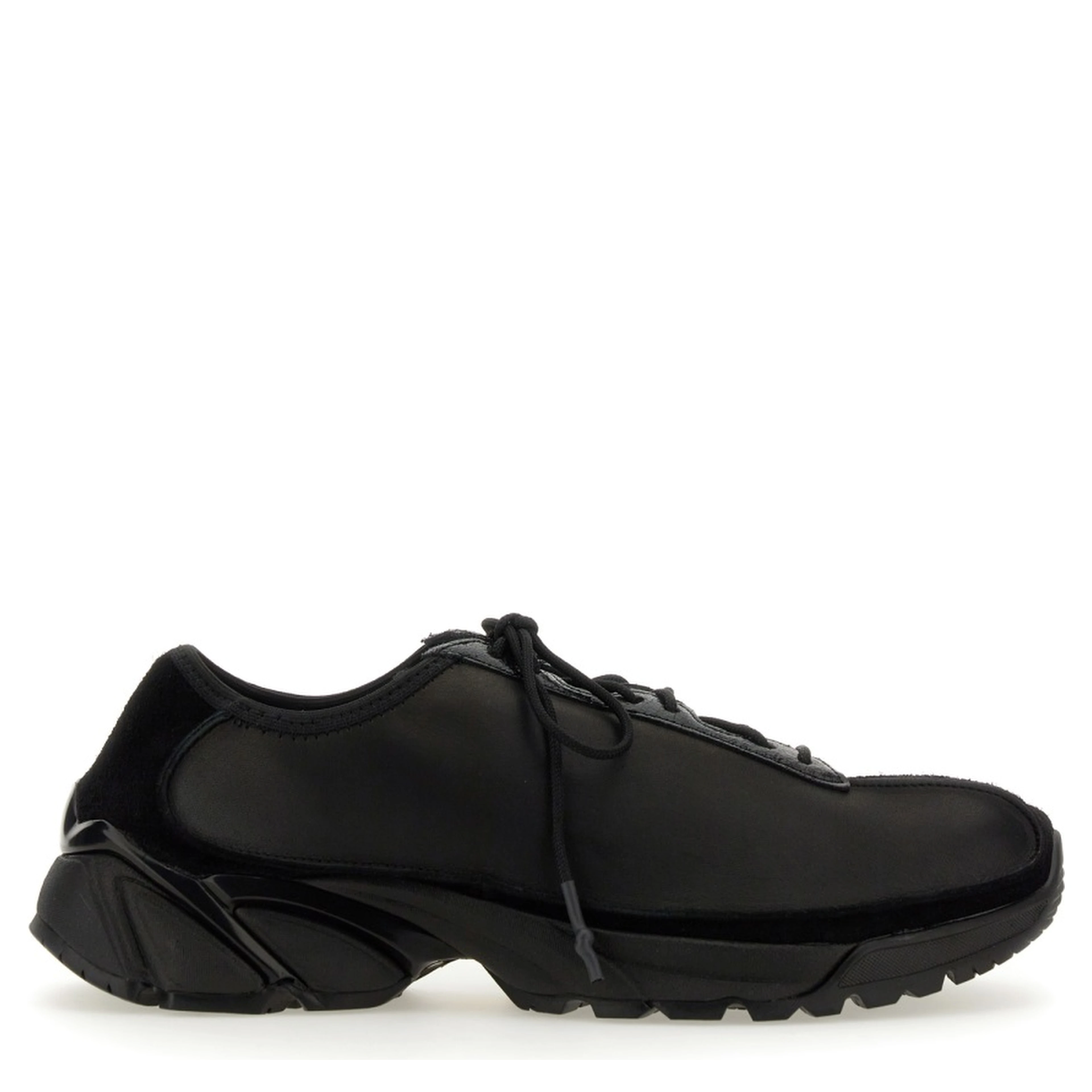 "KLOVE" SNEAKER