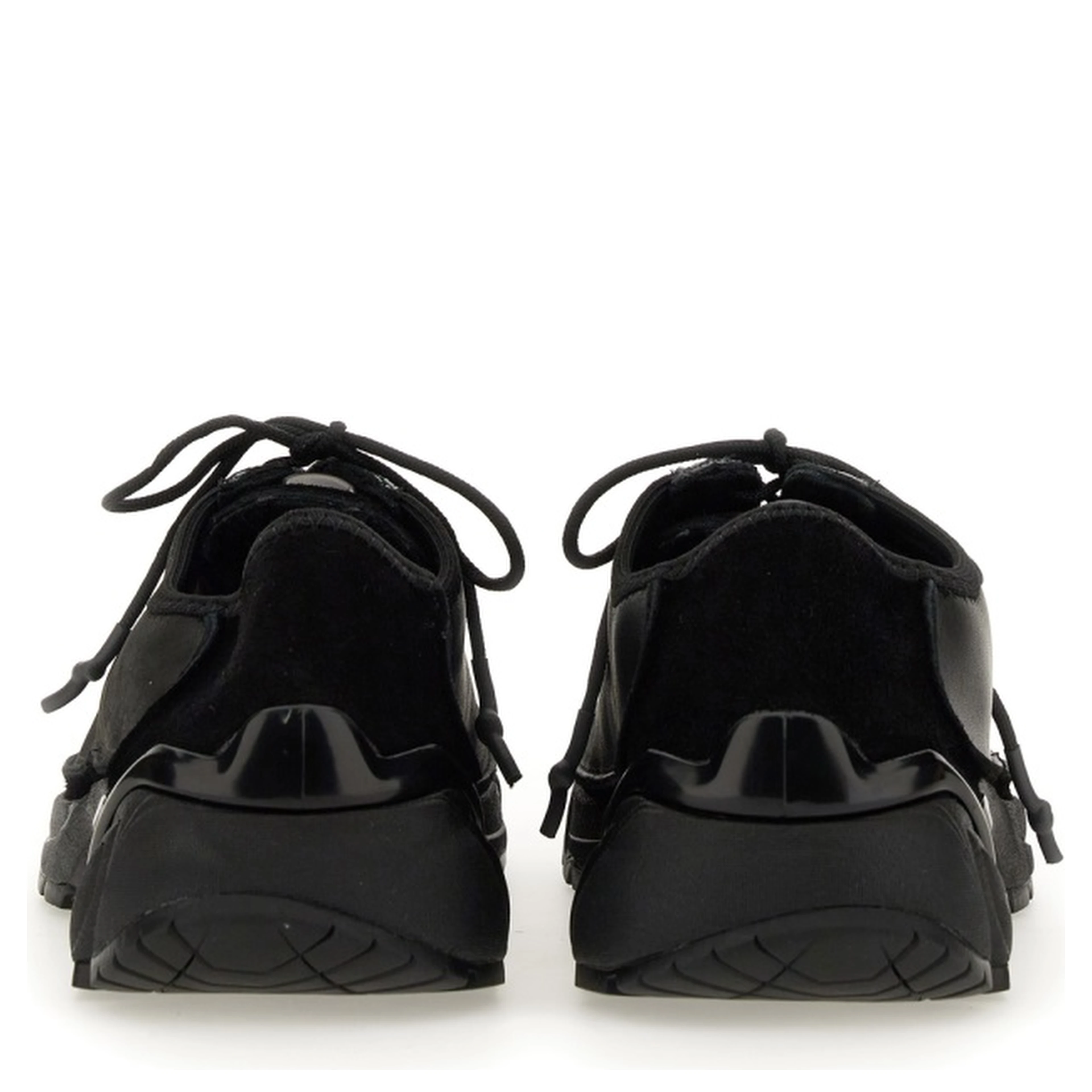 "KLOVE" SNEAKER