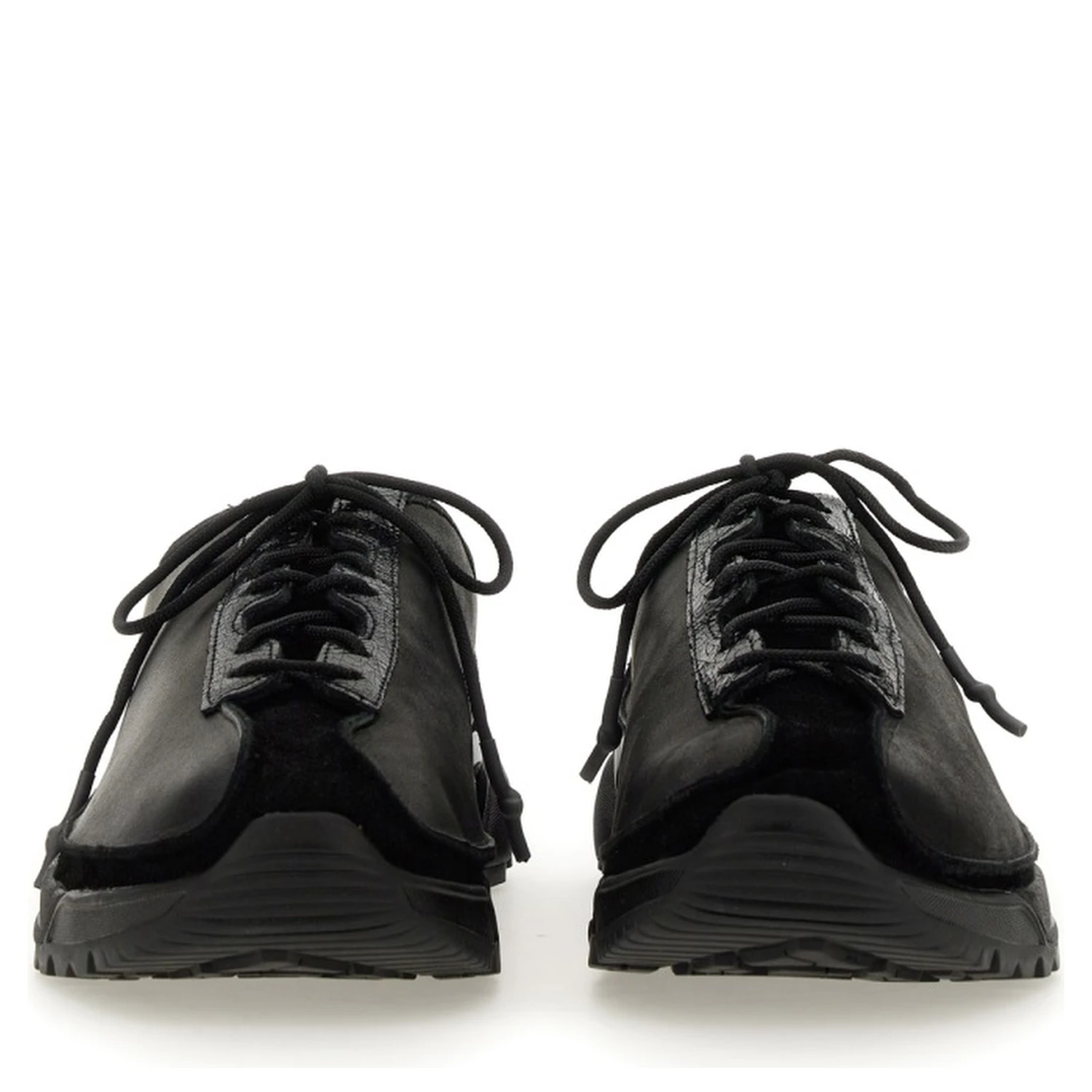 "KLOVE" SNEAKER