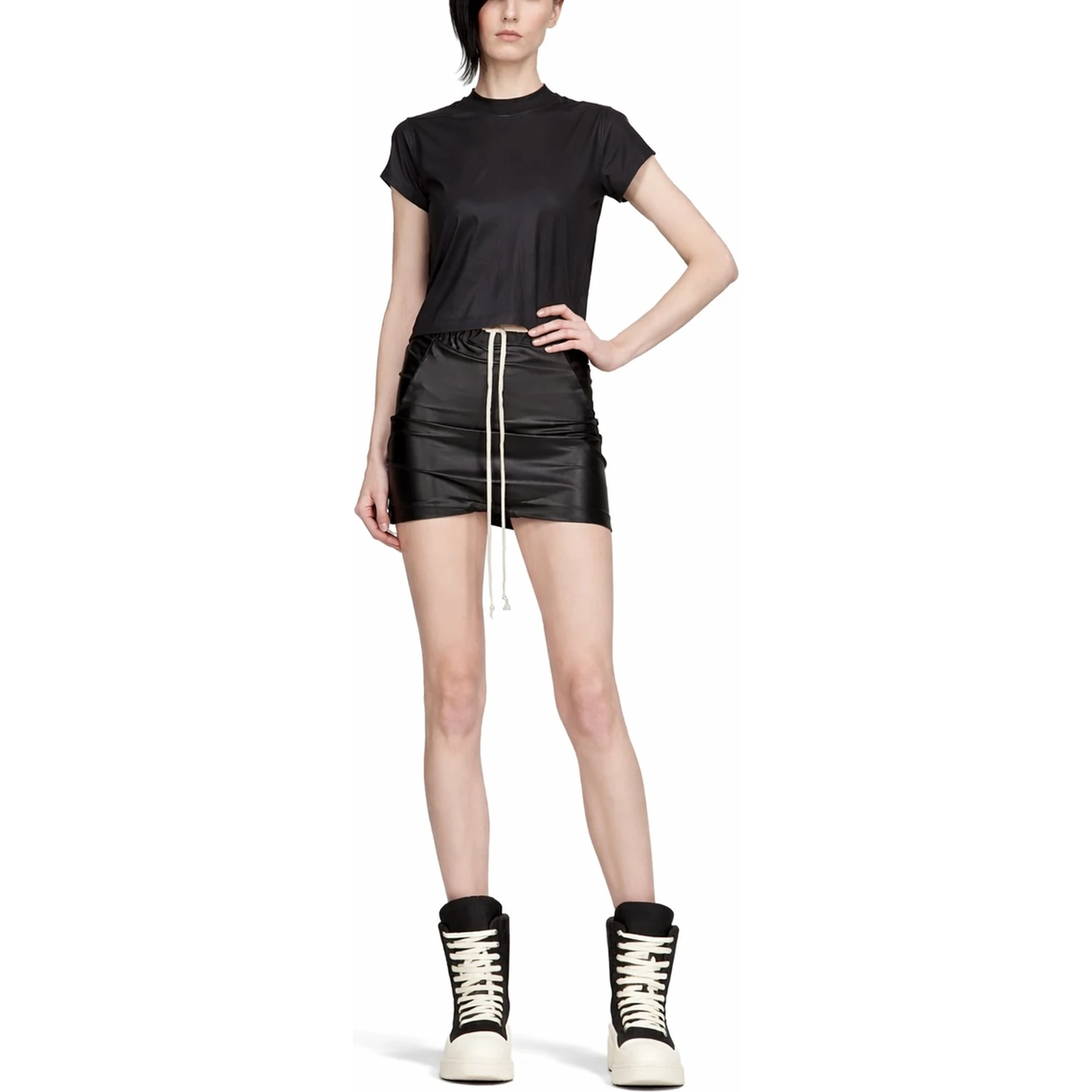 "CROPPED SMALL LEVEL T" T-SHIRT