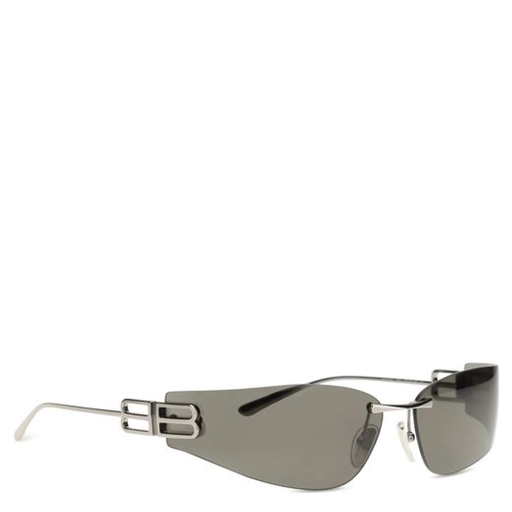 نظارات شمسية معدنية سوداء