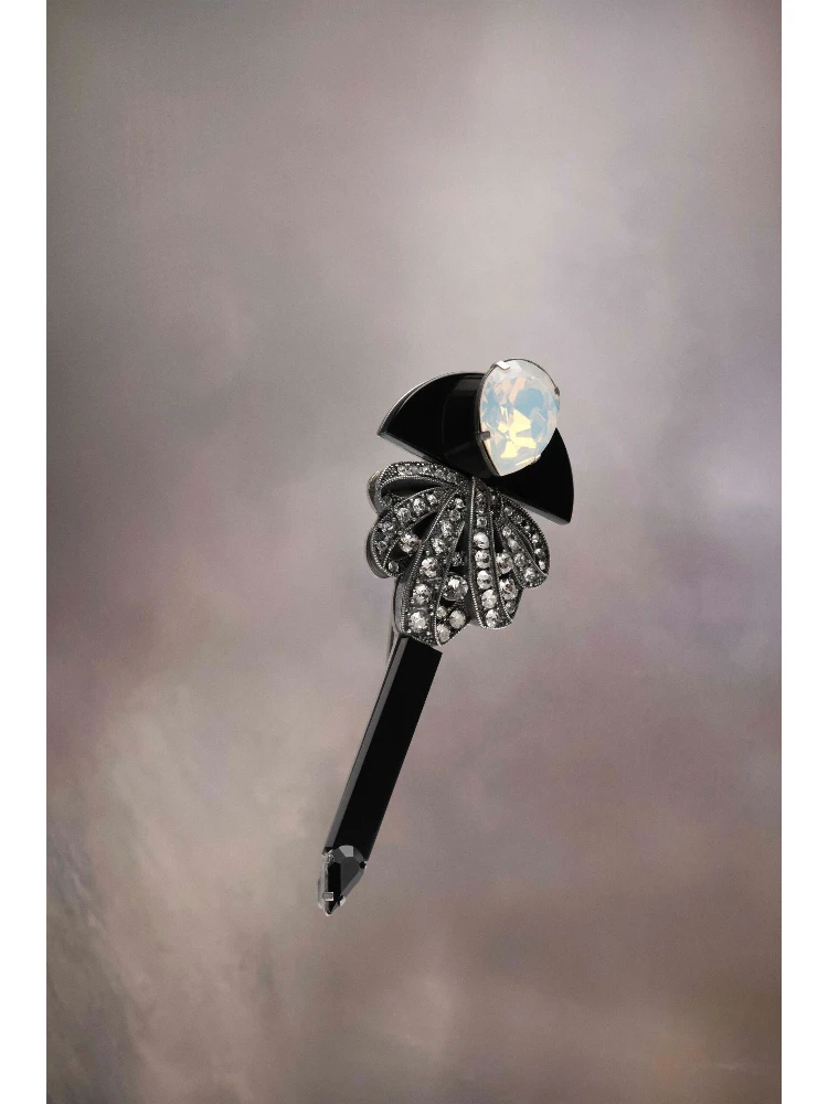 Black And White Fibres Broch