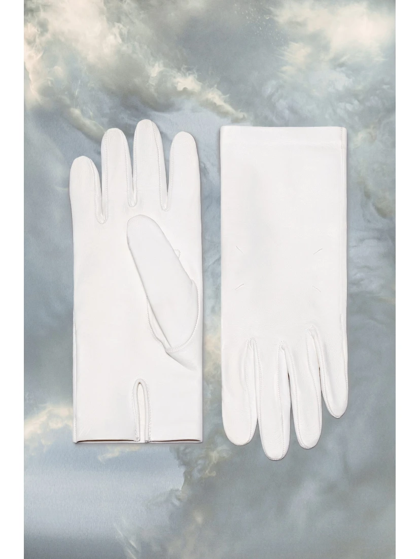 White Fibres Gloves