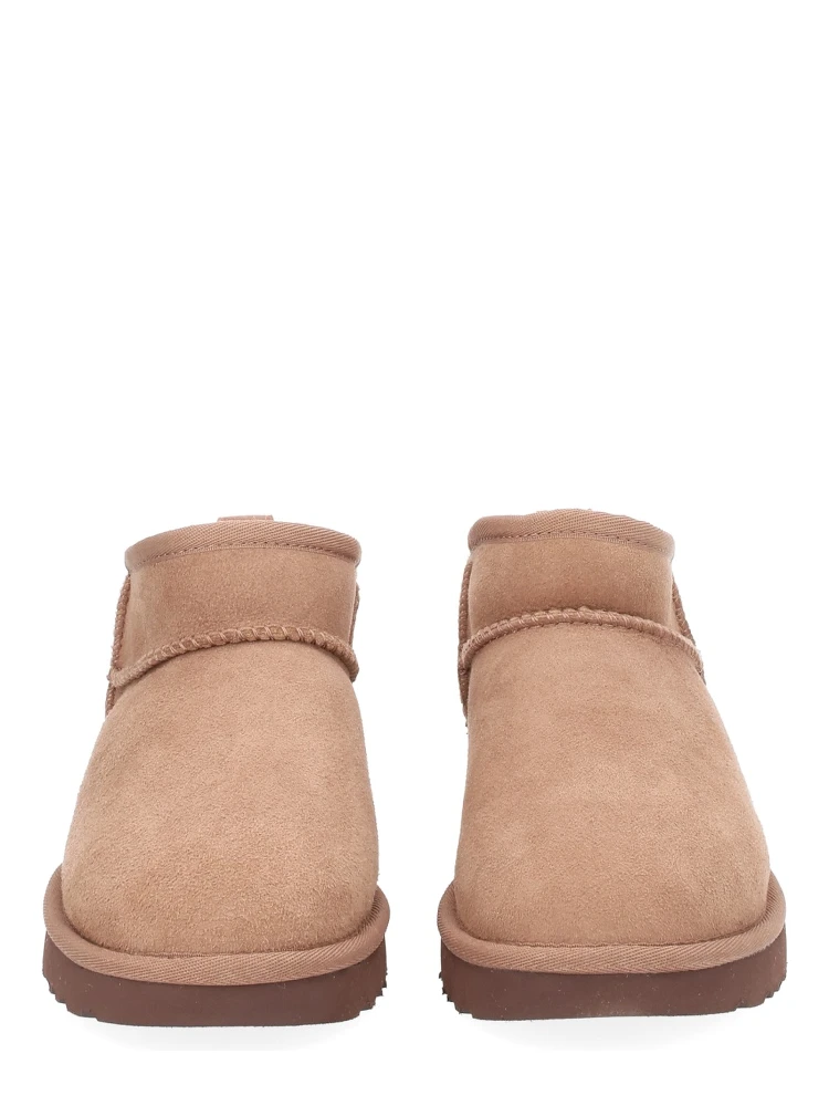 حذاء "كلاسيك ألترا ميني" alternative