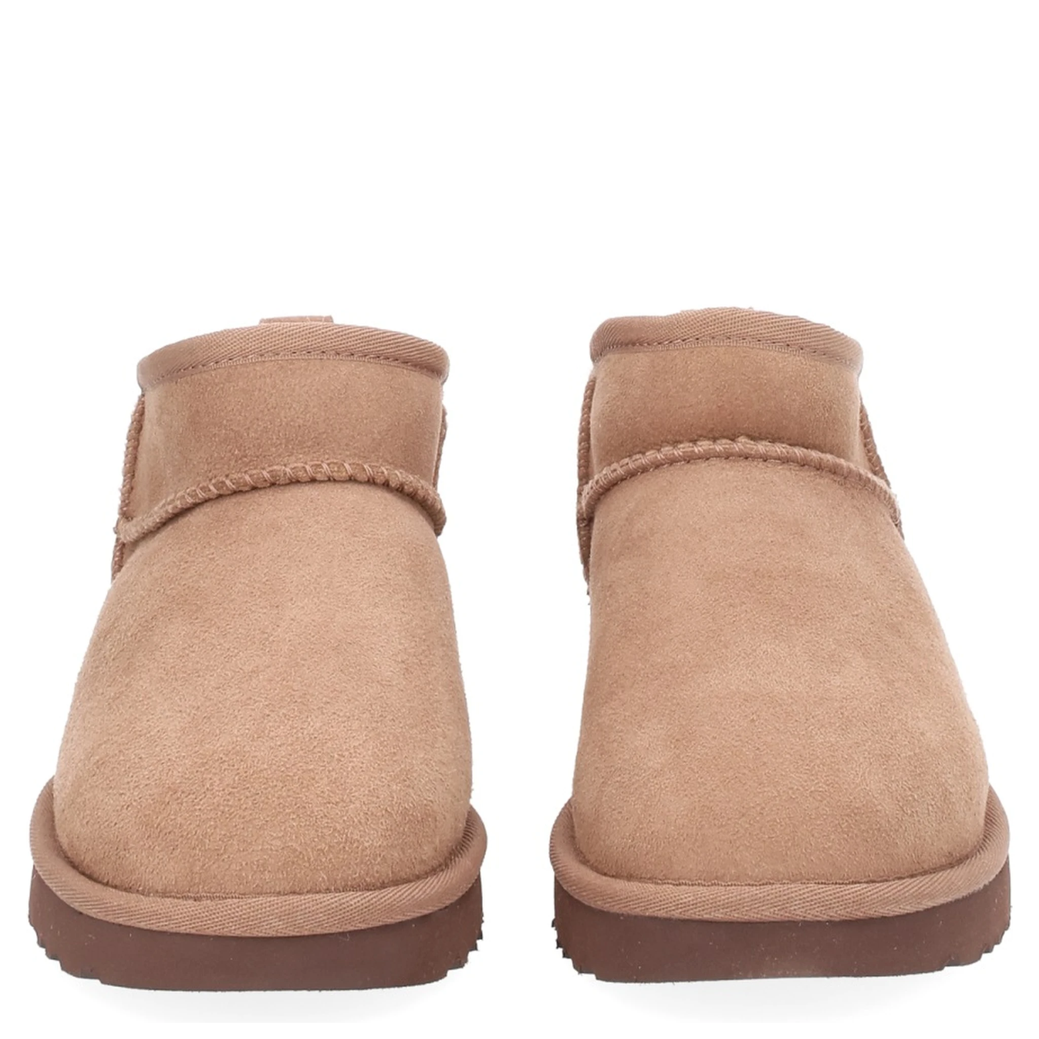 حذاء "كلاسيك ألترا ميني"