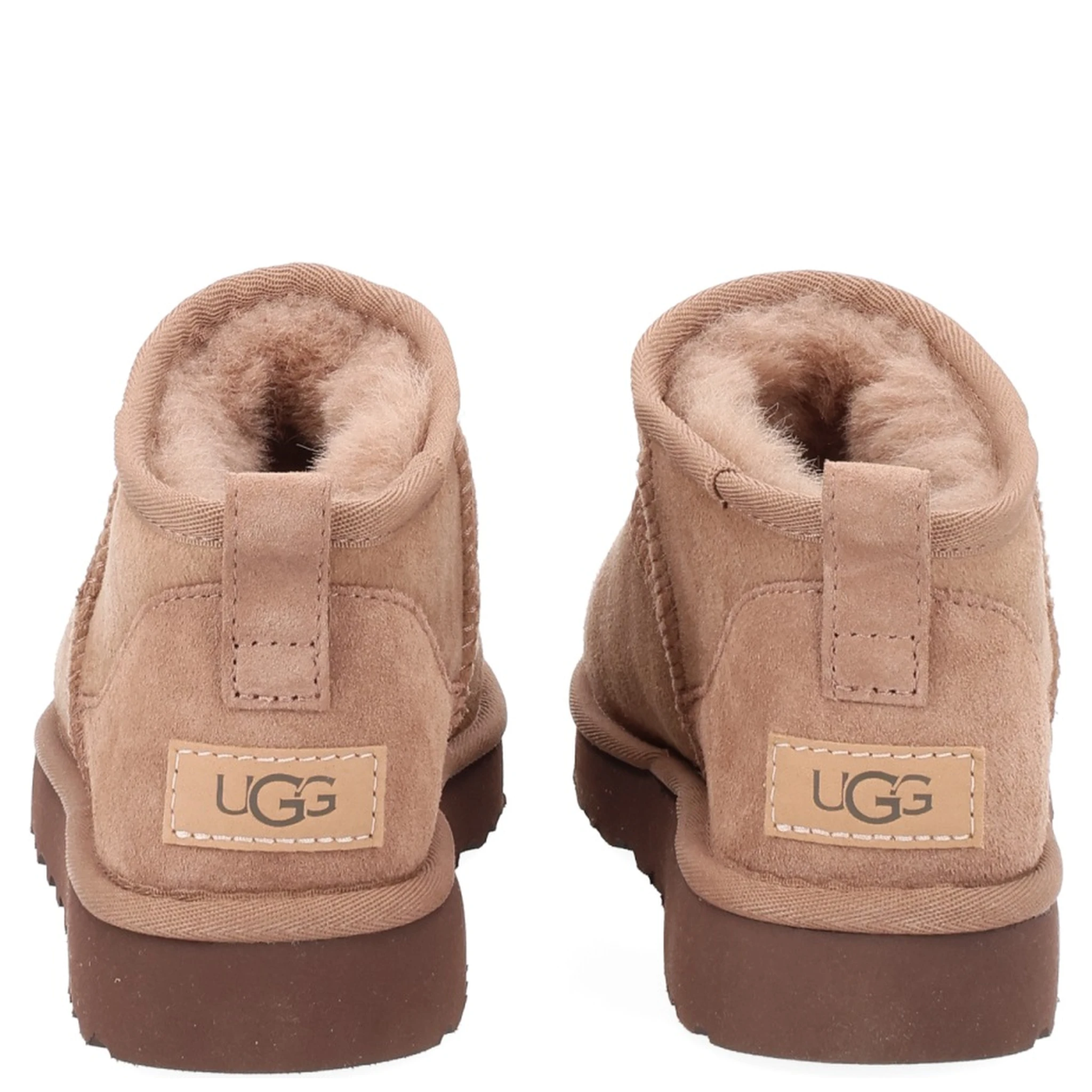 حذاء "كلاسيك ألترا ميني"