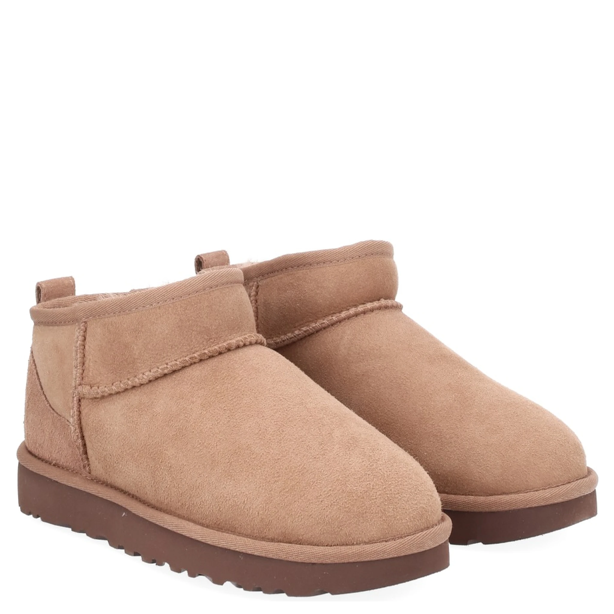 حذاء "كلاسيك ألترا ميني"