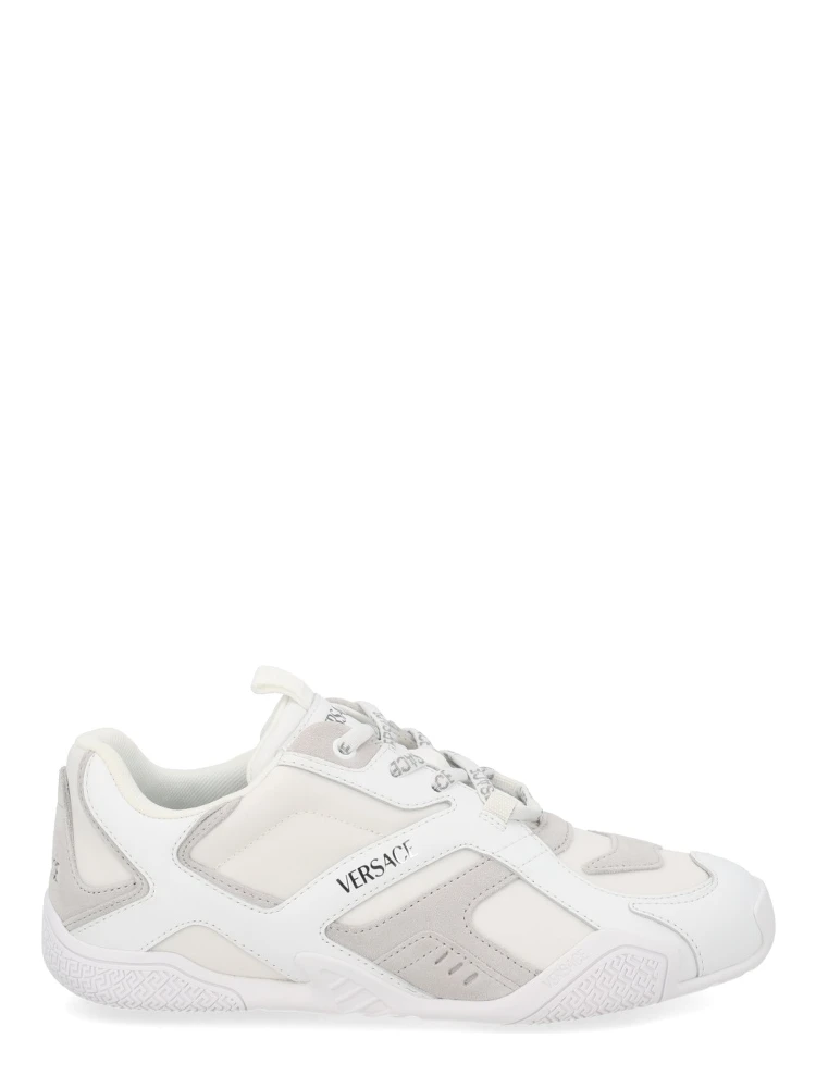 حذاء رياضي "جالاكسيا"