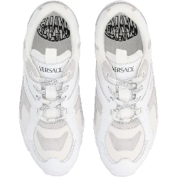 حذاء رياضي "جالاكسيا"