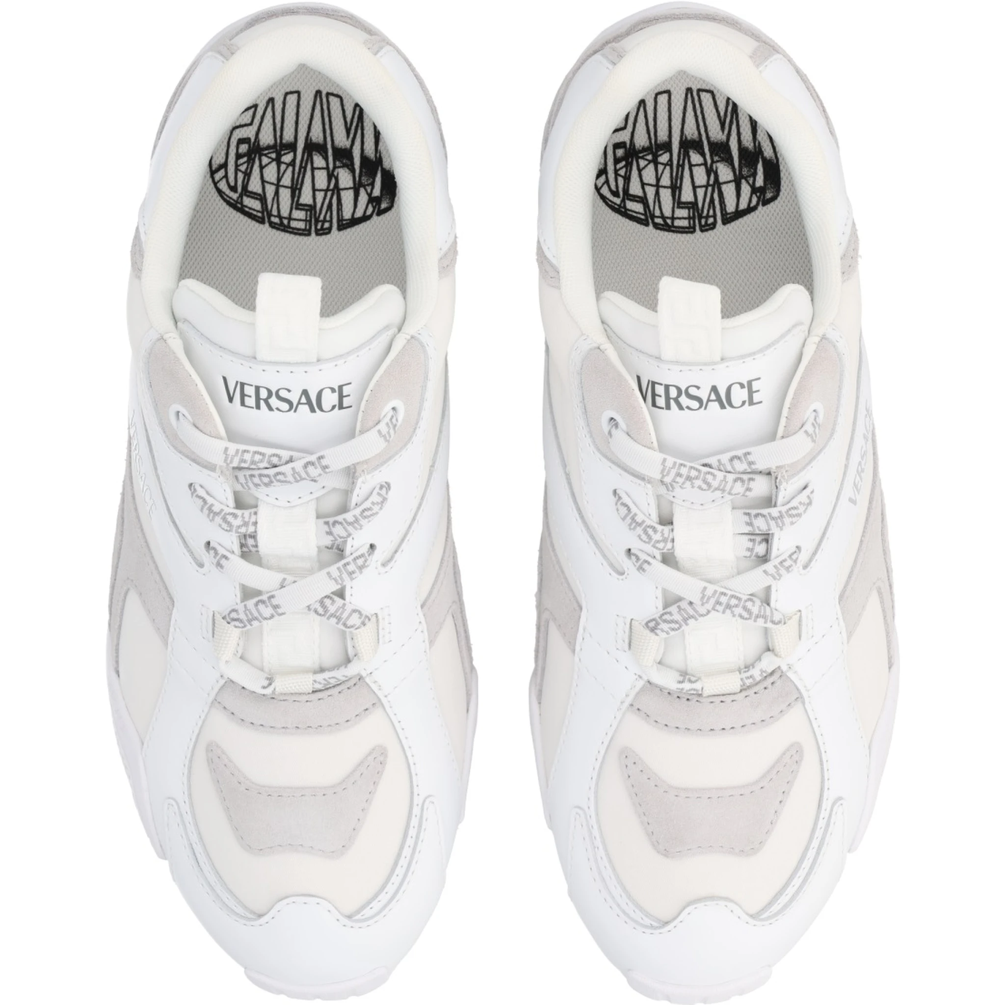 حذاء رياضي "جالاكسيا"