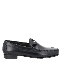 MOCCASIN WITH CUT-OUT DETAIL