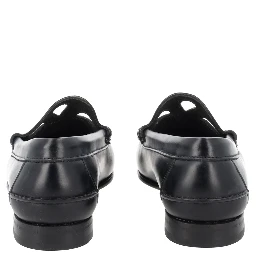 MOCCASIN WITH CUT-OUT DETAIL