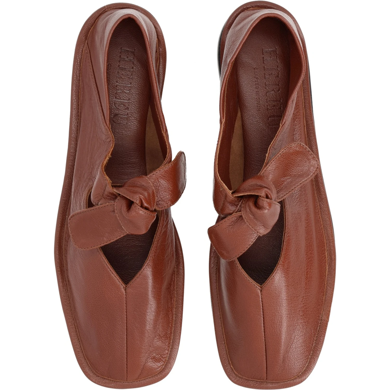 SHOE "LLASADA"