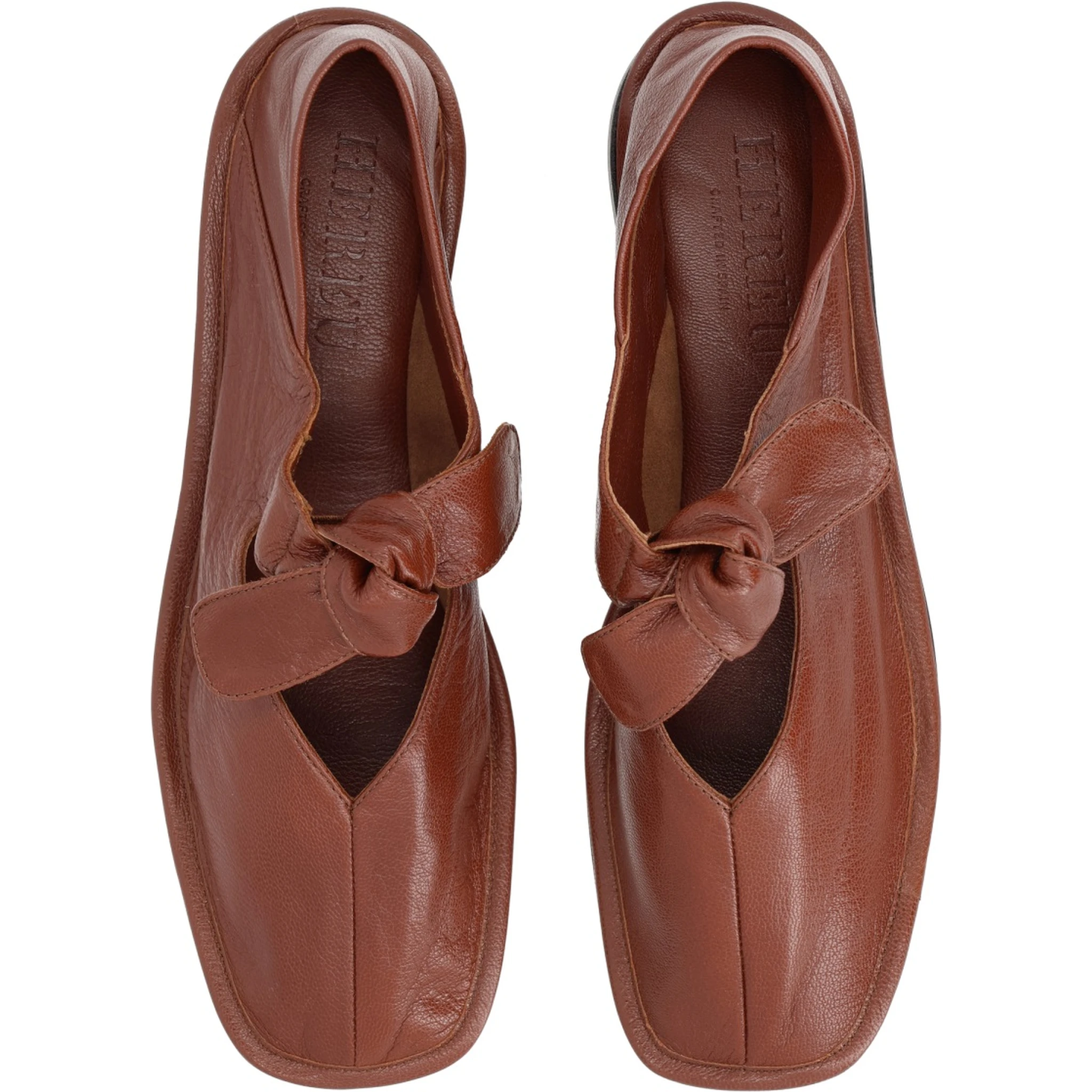 SHOE "LLASADA"