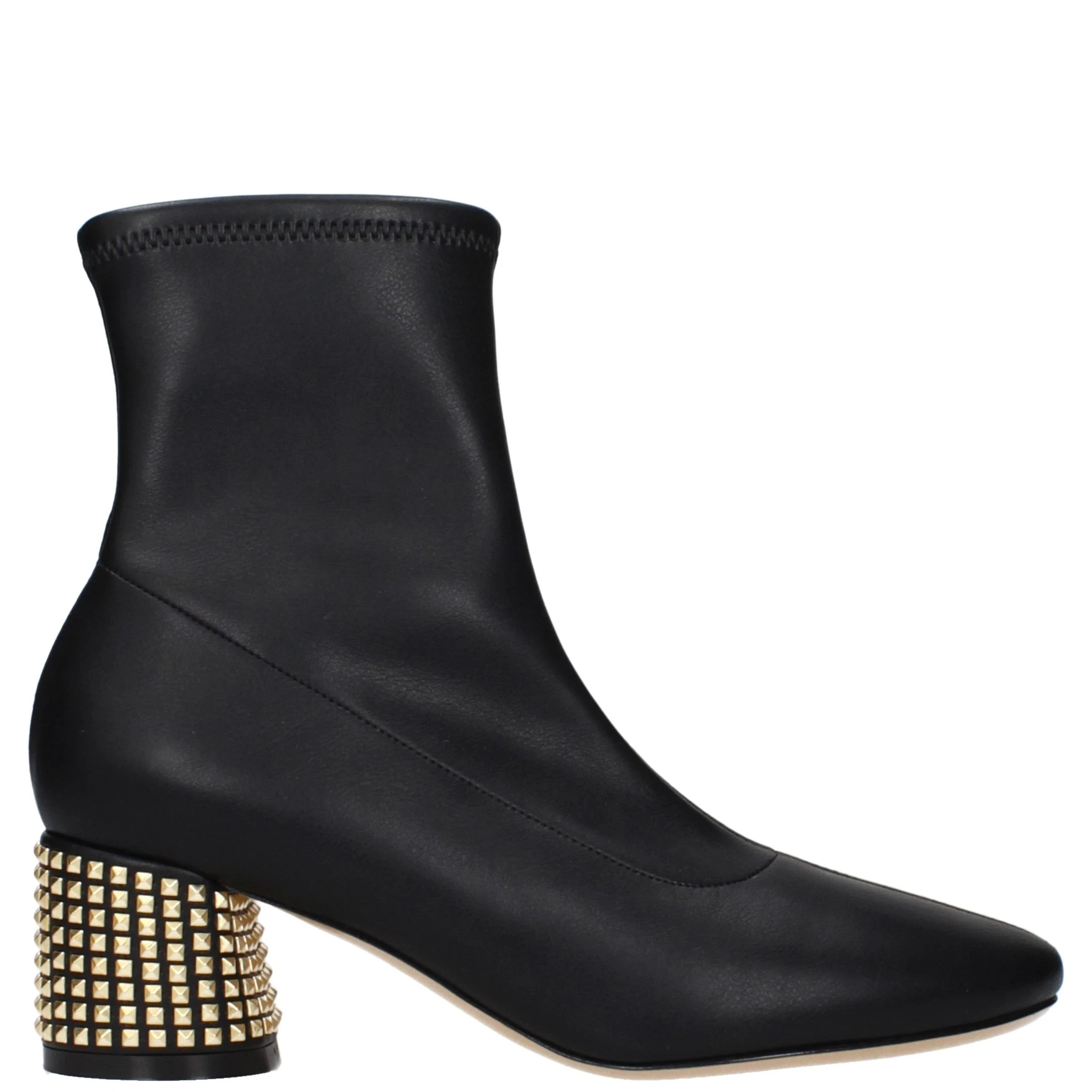 حذاء كاحل من الجلد الأسود