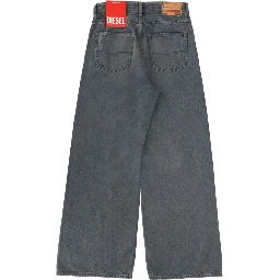 جينز "دي ساير 1996"