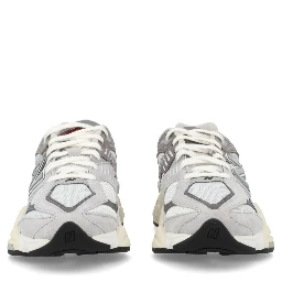 حذاء رياضي "9060"