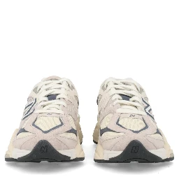 حذاء رياضي "9060"