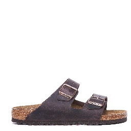 صندل بيركنستوك بني