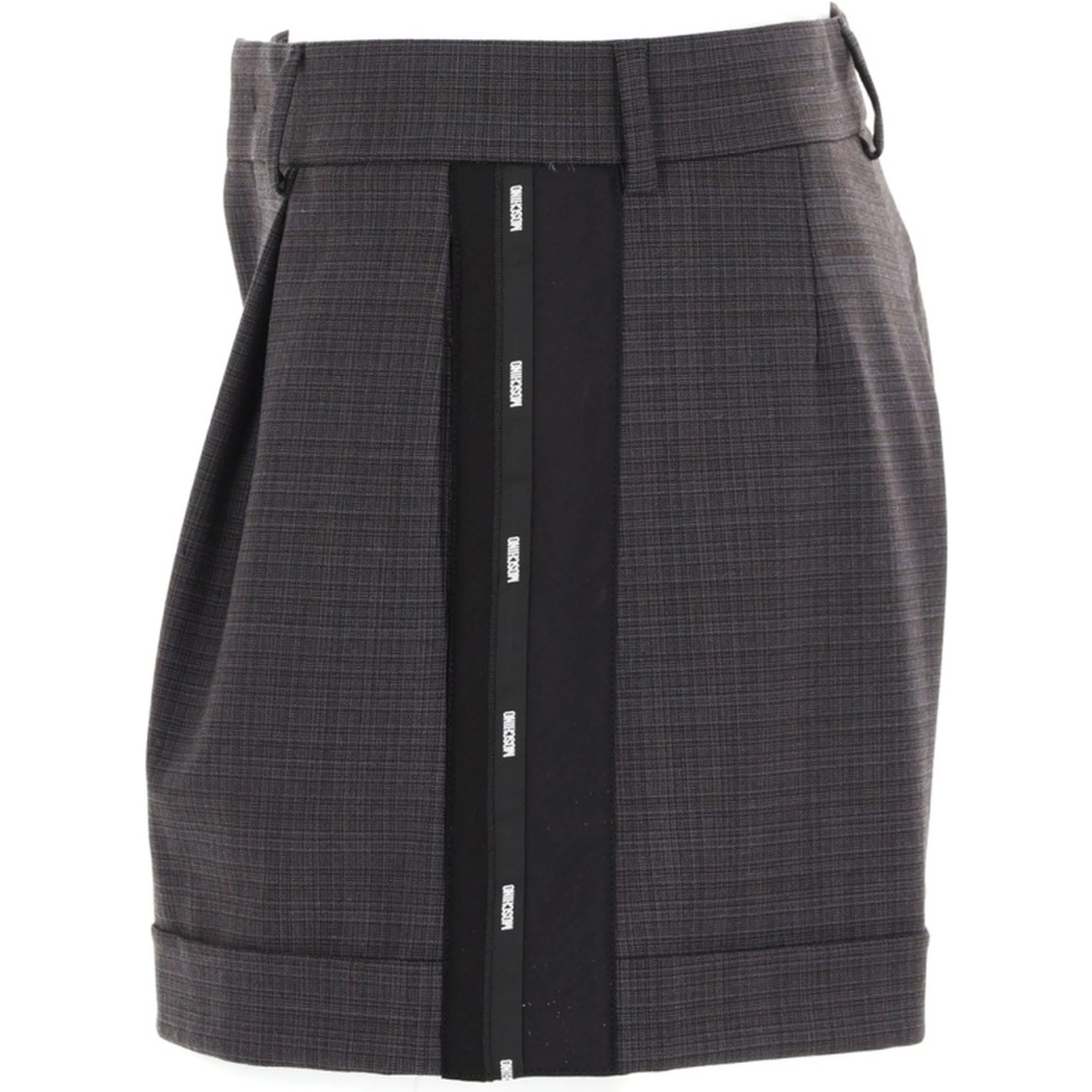 SHORTS WITH LOGO RIBBON