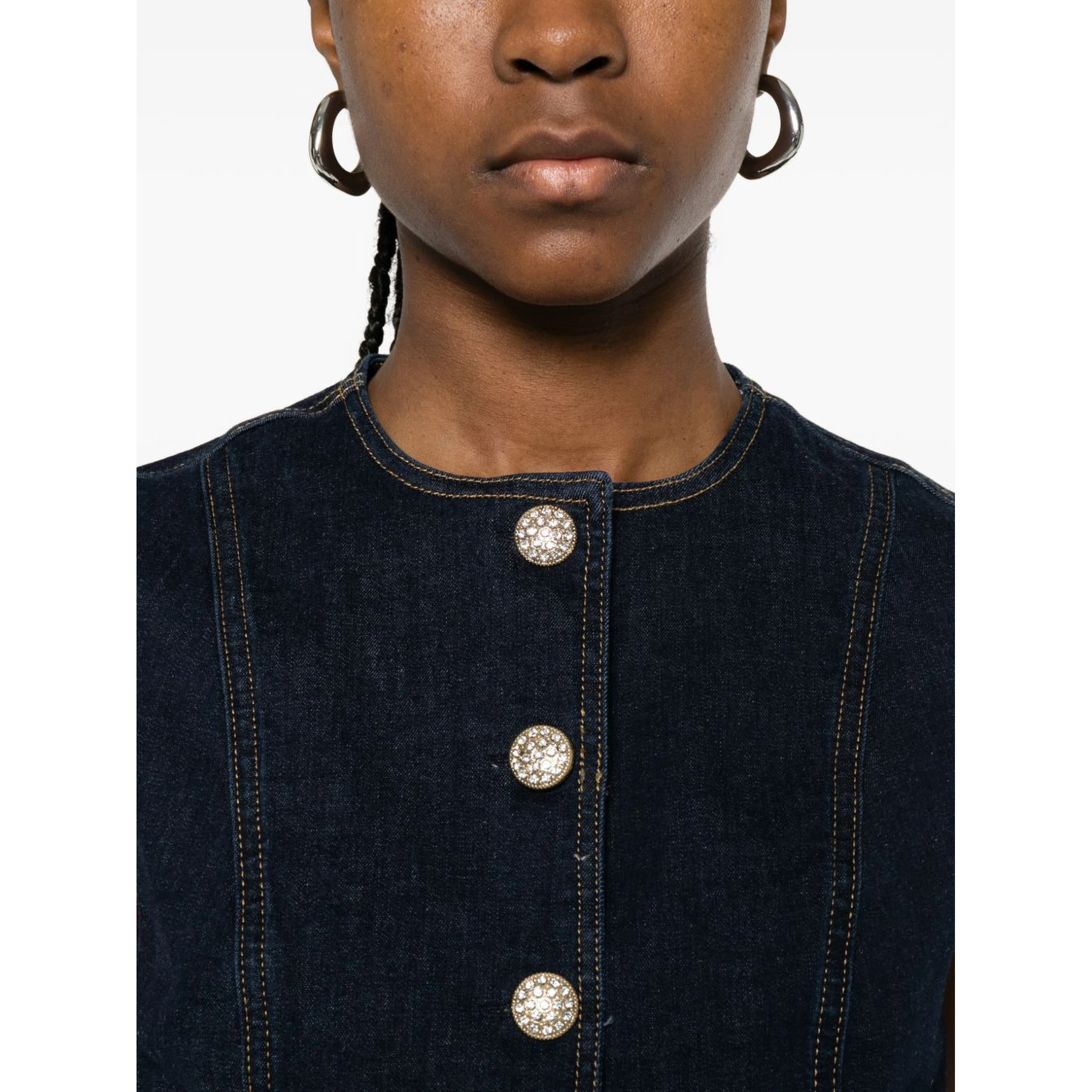 جاكيتات ليو جو الزرقاء