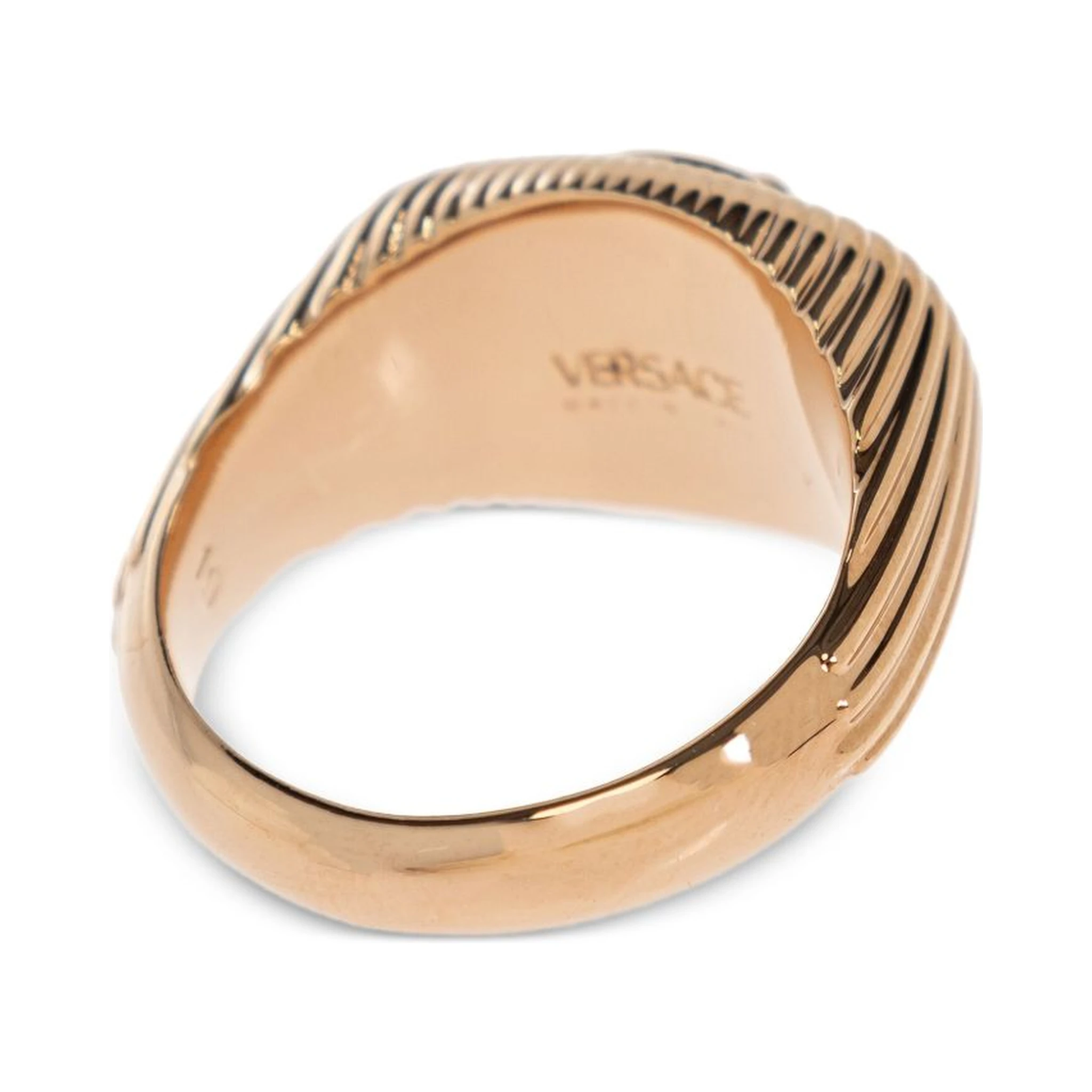 مجوهرات فيرساتشي الذهبية