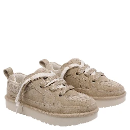 حذاء رياضي من UGG بيج