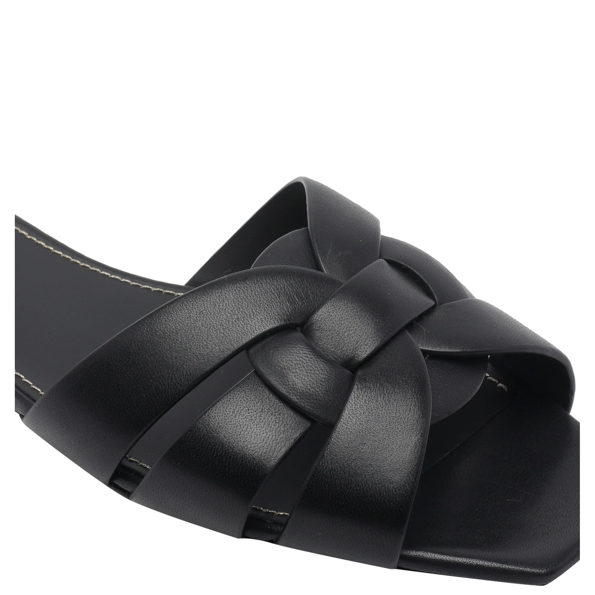 صندل سان لوران أسود