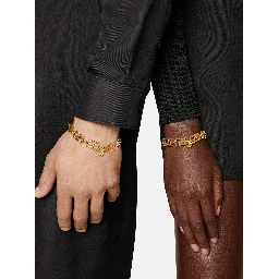 مجوهرات فيرساتشي الذهبية