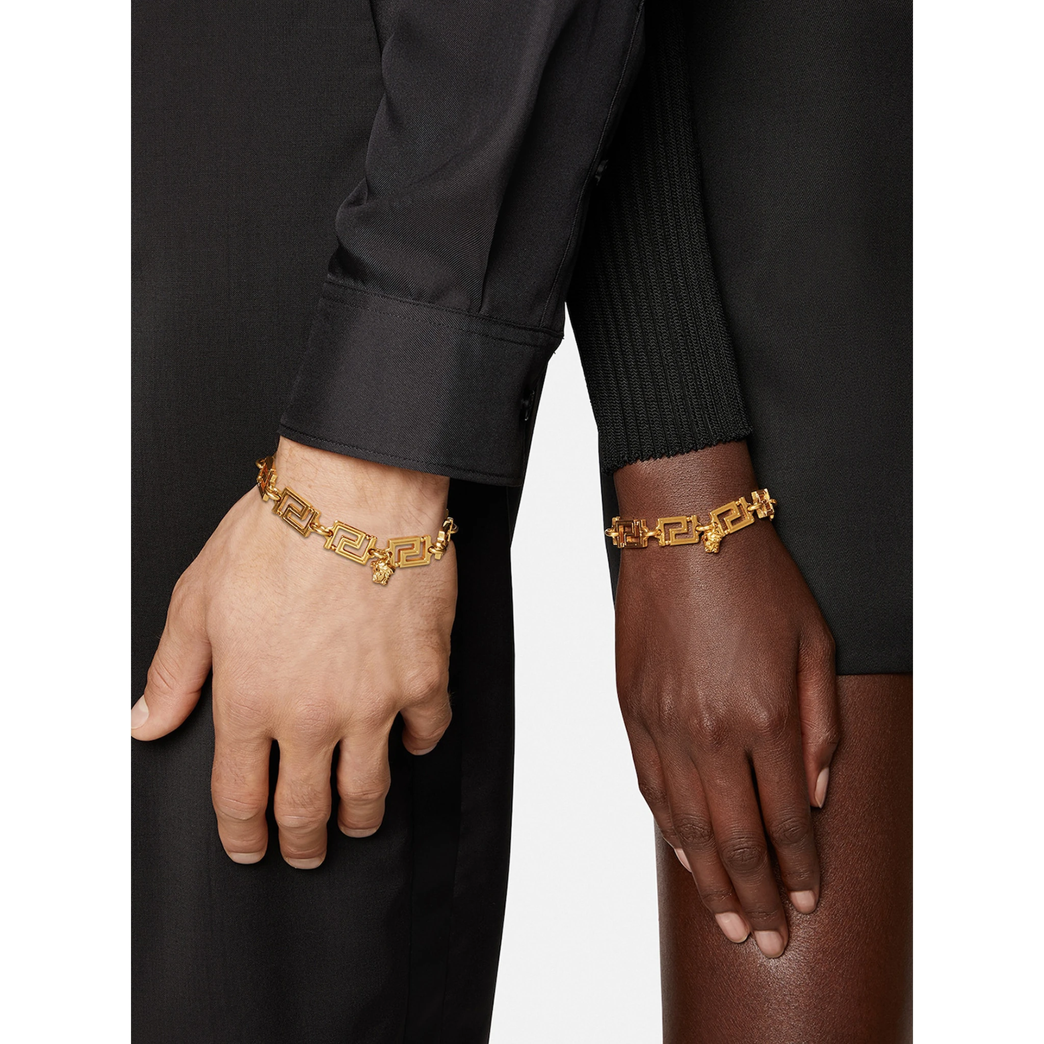 مجوهرات فيرساتشي الذهبية