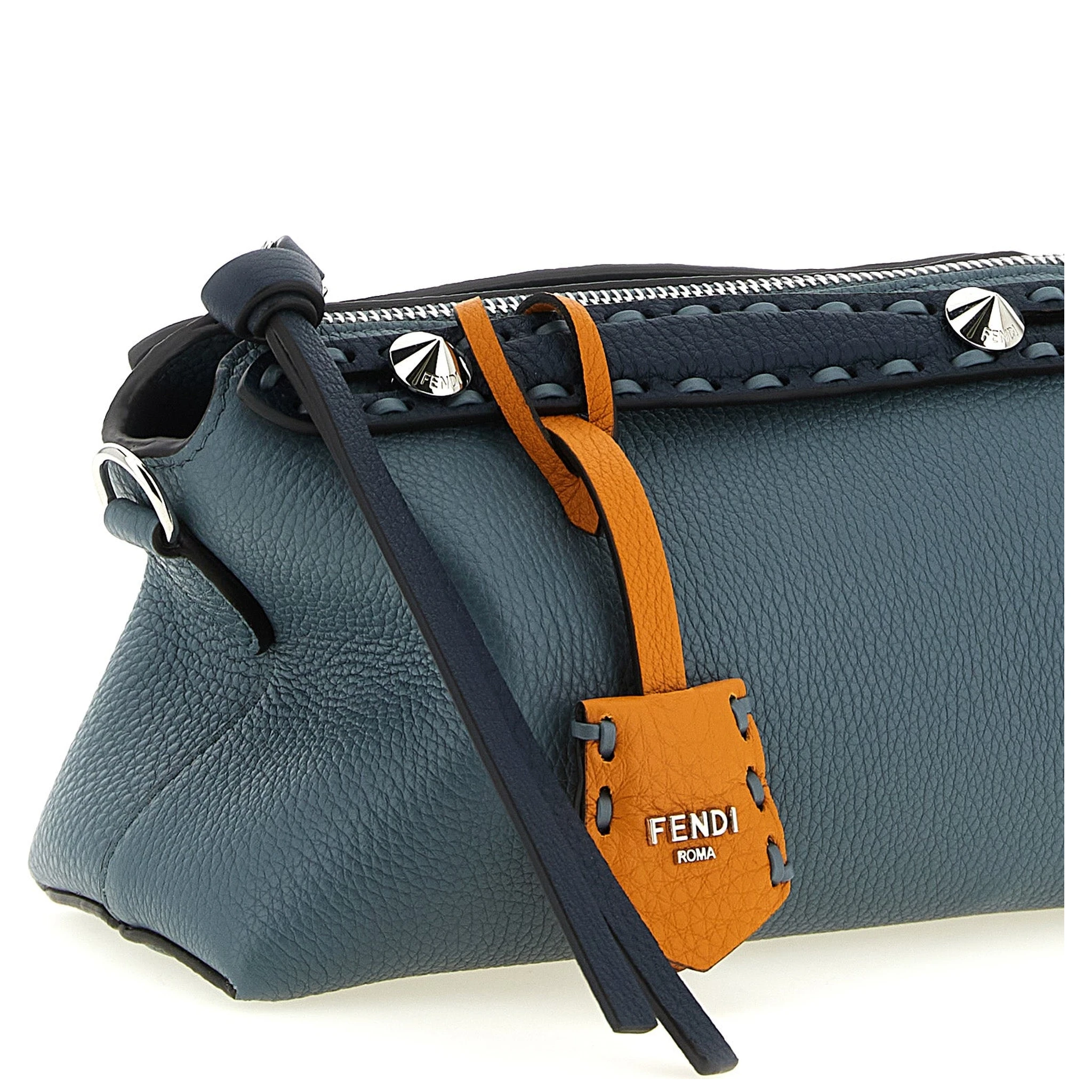 حقائب فندي.. أزرق